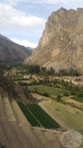 หุบเขาด้านล่างวัด Ollantaytambo, เปรู