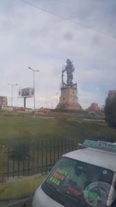 che guevera statue in la paz bolivia